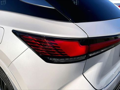 Used 2024 Lexus RX 450h Luxury image 28