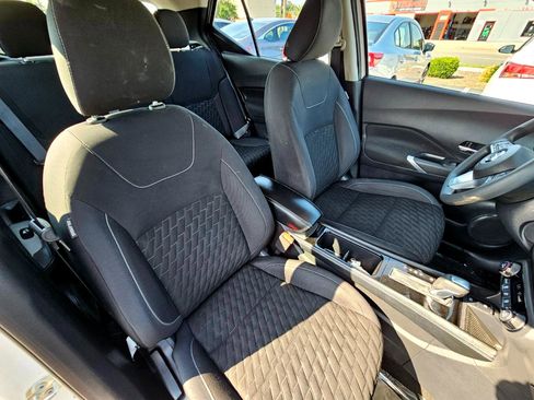 Used 2021 Nissan Kicks SV image 19
