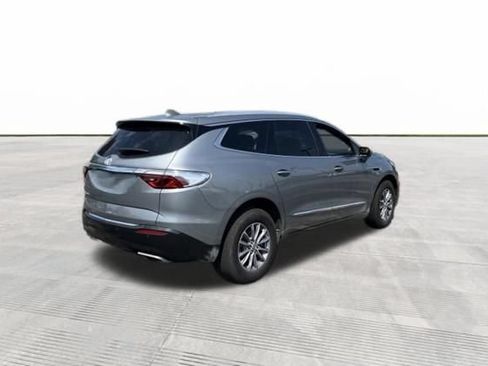 Used 2024 Buick Enclave Essence w/ Sound and Sites Package AWD/4WD image 9