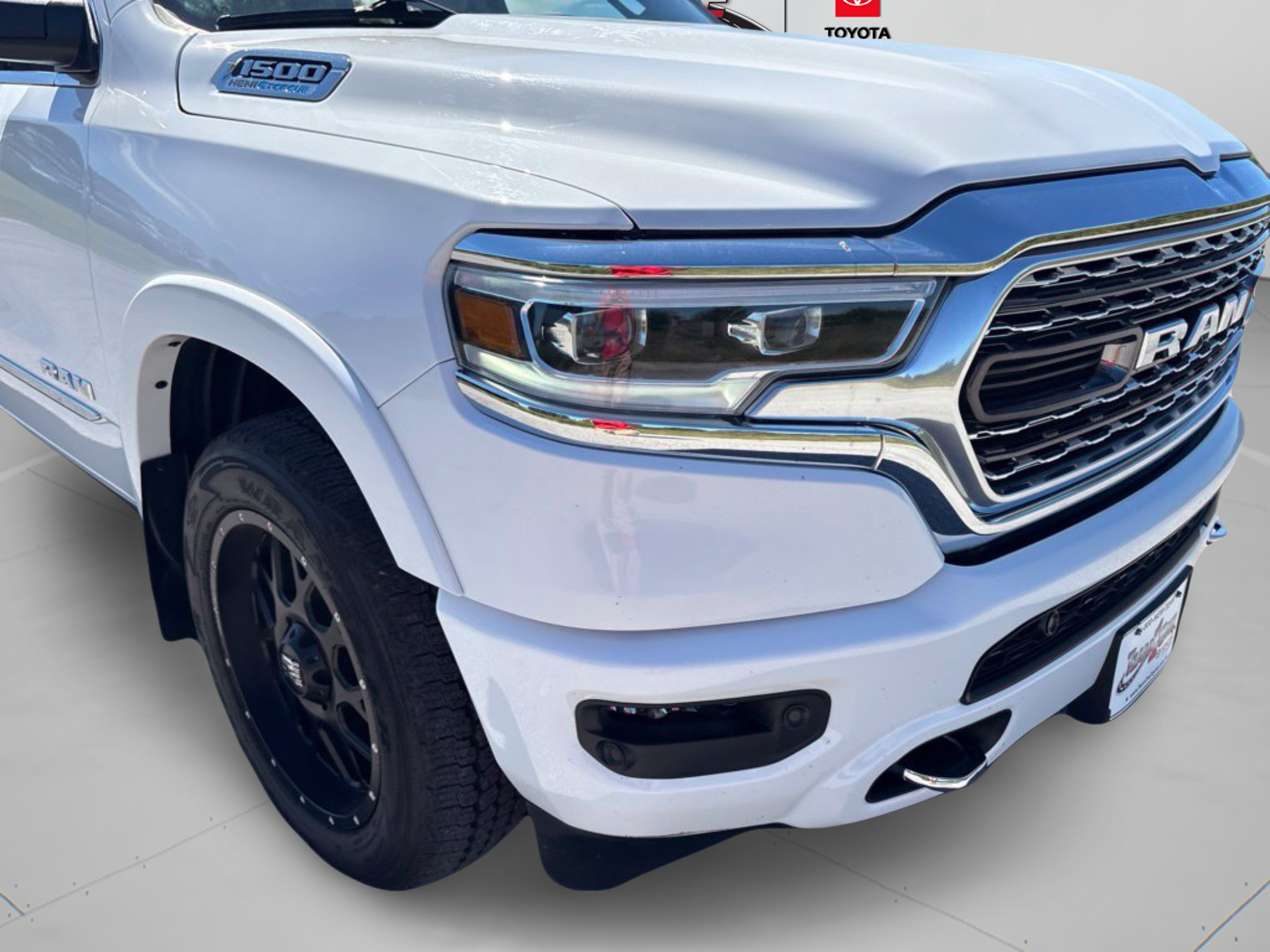 Used 2021 RAM 1500 Limited AWD/4WD image 40