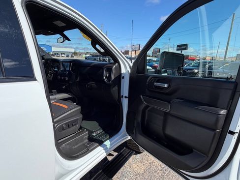 Used 2023 GMC Sierra 2500 AT4 w/ Gooseneck/5TH Wheel Package AWD/4WD image 70
