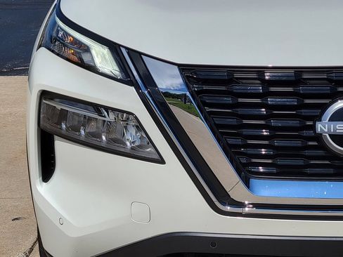 Certified 2023 Nissan Rogue SL w/ SL Premium Package AWD/4WD image 9