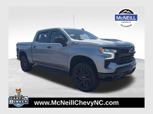 Used 2025 Chevrolet Silverado 1500 LT Trail Boss w/ Convenience Package II AWD/4WD image 1