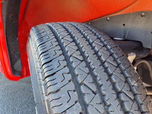 Used 2025 Chevrolet Express 3500 LT w/ LT Preferred Equipment Group image 31