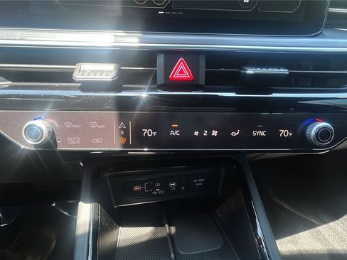 Used 2026 Kia K5 GT-Line w/ GT-Line Premium Package FWD image 18