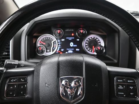 Used 2019 RAM 1500 Big Horn AWD/4WD image 15