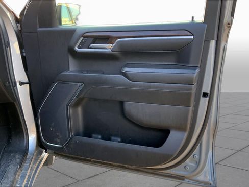 Used 2025 GMC Sierra 1500 SLT RWD image 22