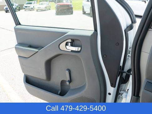 Used 2018 Nissan Frontier S RWD image 27