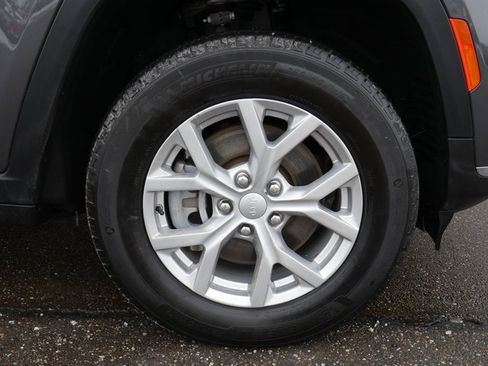 Used 2023 Jeep Grand Cherokee L Limited image 13