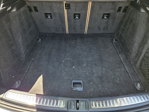 Used 2018 Porsche Macan image 31