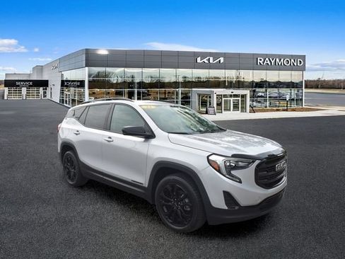 Certified 2021 GMC Terrain SLE w/ Driver Convenience Package AWD/4WD image 1