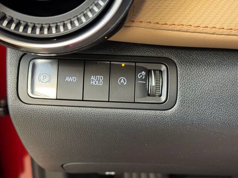 New 2026 Chevrolet Equinox ACTIV w/ Convenience Package III AWD/4WD image 32