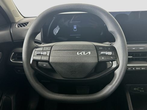 Used 2025 Kia K4 FWD image 18