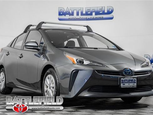 Certified 2022 Toyota Prius LE image 1