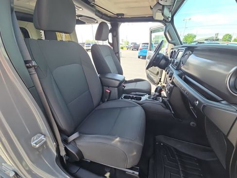 Used 2019 Jeep Wrangler Unlimited Sport S AWD/4WD image 37