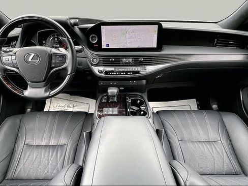 Used 2023 Lexus LS 500 AWD w/ Luxury Package image 9
