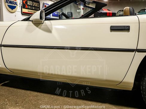Used 1986 Chevrolet Corvette Pace Car Edition image 28