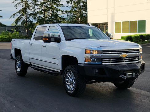 Used 2016 Chevrolet Silverado 2500 LTZ AWD/4WD image 5