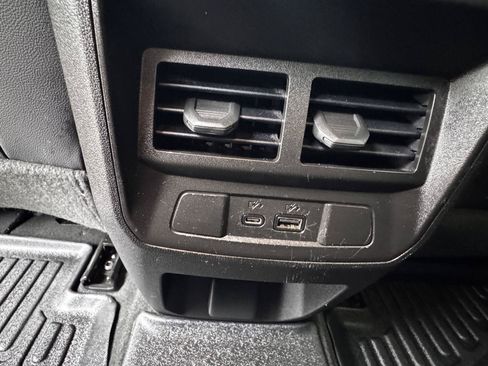 Used 2024 Chevrolet Colorado LT w/ LT Convenience Package III AWD/4WD image 18