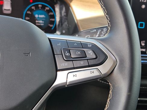 Used 2024 Volkswagen Atlas SE FWD image 19