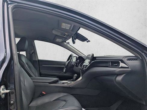 Used 2022 Toyota Camry XLE FWD image 15