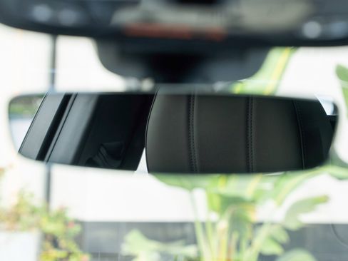 Used 2023 Bentley Bentayga Extended Wheelbase image 34