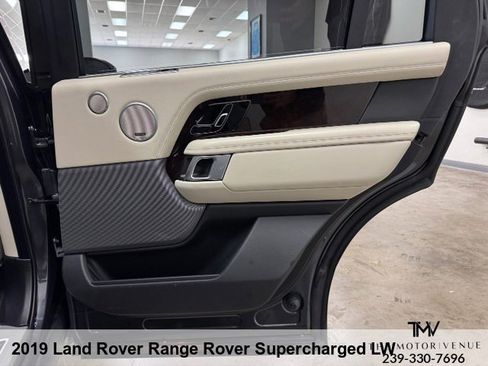 Used 2019 Land Rover Range Rover Long Wheelbase Supercharged image 31