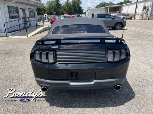 Used 2010 Ford Mustang GT RWD image 13