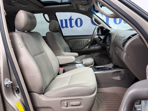 Used 2007 Toyota Sequoia Limited image 12