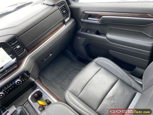 Used 2022 GMC Sierra 1500 SLT w/ SLT Premium Plus Package image 18