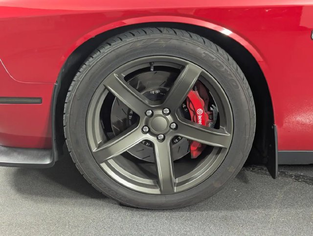 Used 2016 Dodge Challenger SRT Hellcat RWD image 10