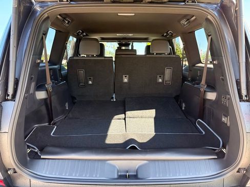 Used 2025 Lexus GX 550 w/ Accessory Package (2T) AWD/4WD image 31