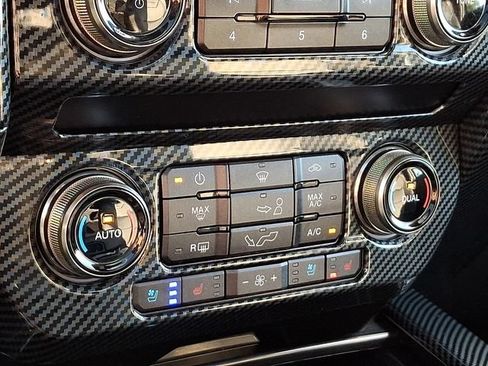 Used 2019 Ford F150 Raptor w/ Equipment Group 802A Luxury AWD/4WD image 17