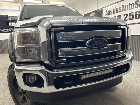 Used 2016 Ford F250 XLT w/ FX4 Off-Road Package AWD/4WD image 2