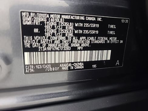 Used 2021 Toyota RAV4 XLE Premium AWD/4WD image 41