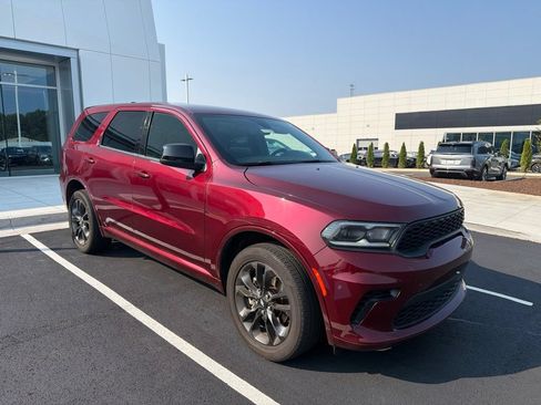 Used 2025 Dodge Durango GT AWD/4WD image 1