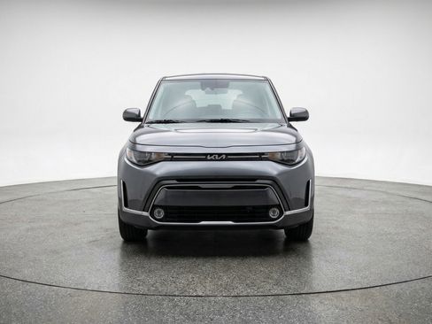Used 2025 Kia Soul LX w/ LX Technology Package image 2