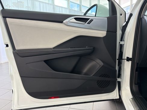 New 2026 Volkswagen Taos SE FWD image 26
