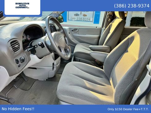 Used 2007 Chrysler Town & Country Touring image 19