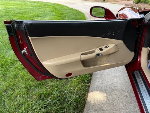 Used 2008 Chevrolet Corvette Convertible w/ Preferred Equipment Group RWD image 47