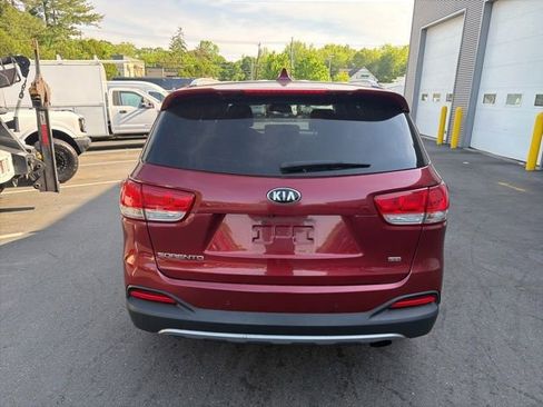Used 2017 Kia Sorento AWD w/ LX Convenience Package image 6