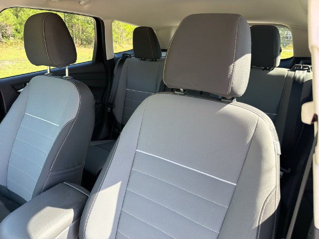 Used 2015 Ford Escape SE FWD image 14