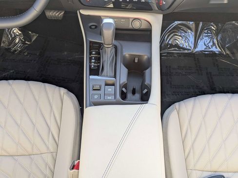 New 2026 Nissan Sentra SL w/ Floor Mat Package FWD image 19