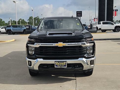Used 2025 Chevrolet Silverado 2500 LT w/ Convenience Package AWD/4WD image 2