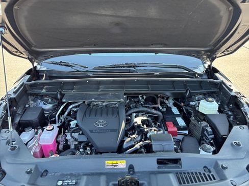 Used 2023 Toyota Highlander Limited AWD/4WD image 30