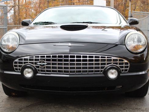 Used 2003 Ford Thunderbird image 5