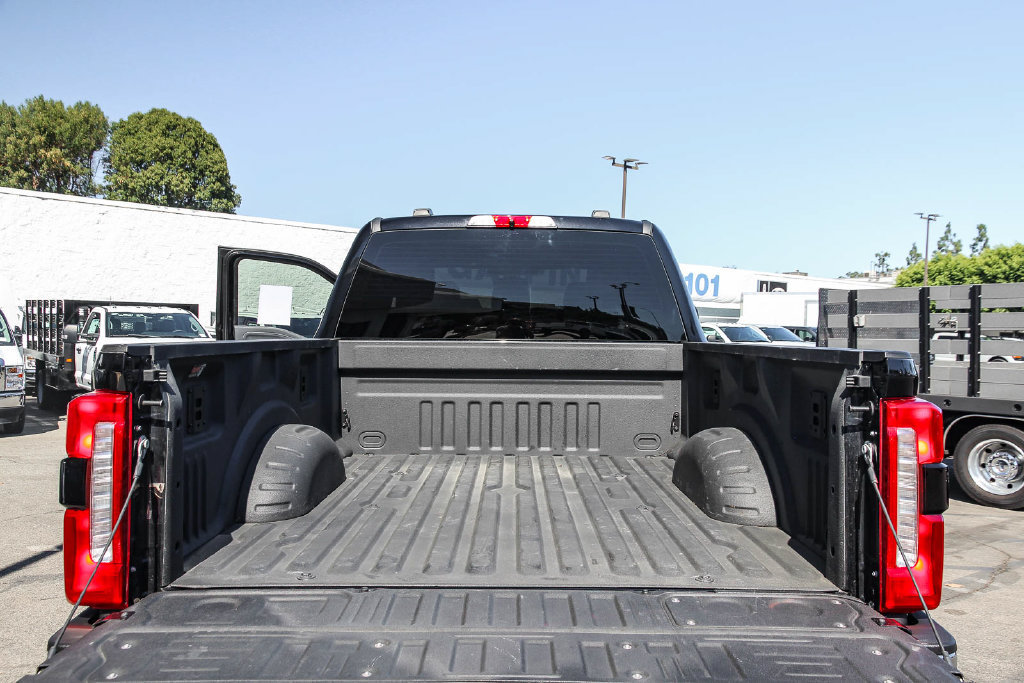 Used 2026 Ford F250 Lariat AWD/4WD image 29