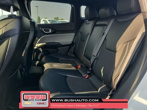 Used 2024 Jeep Compass Latitude AWD/4WD image 13