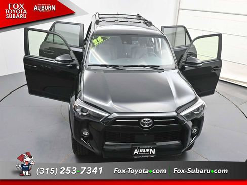 Used 2022 Toyota 4Runner SR5 Premium w/ Moonroof Package AWD/4WD image 41