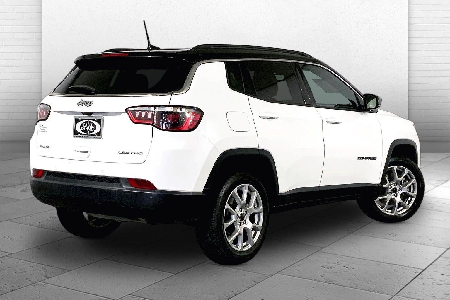 Used 2025 Jeep Compass Limited AWD/4WD image 13